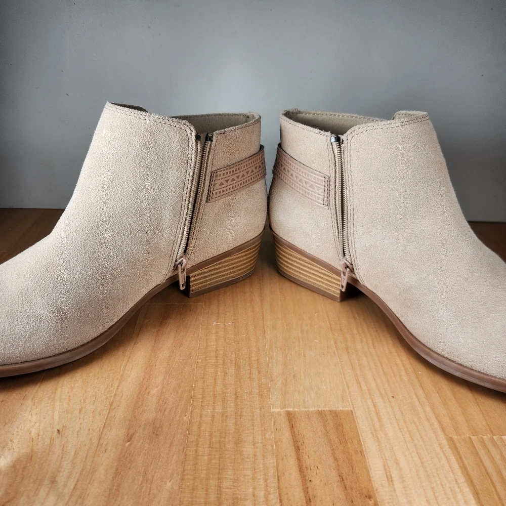 Clarks Collection Addiy Kara Ankle Boots Women's 10 Sand Suede - Picture 7 of 13